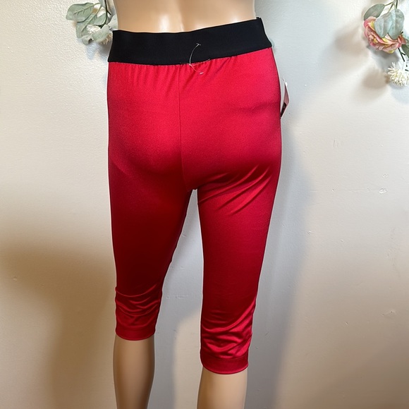 Dolce & Gabbana Logo Waist Capri Leggings - Picture 5 of 8